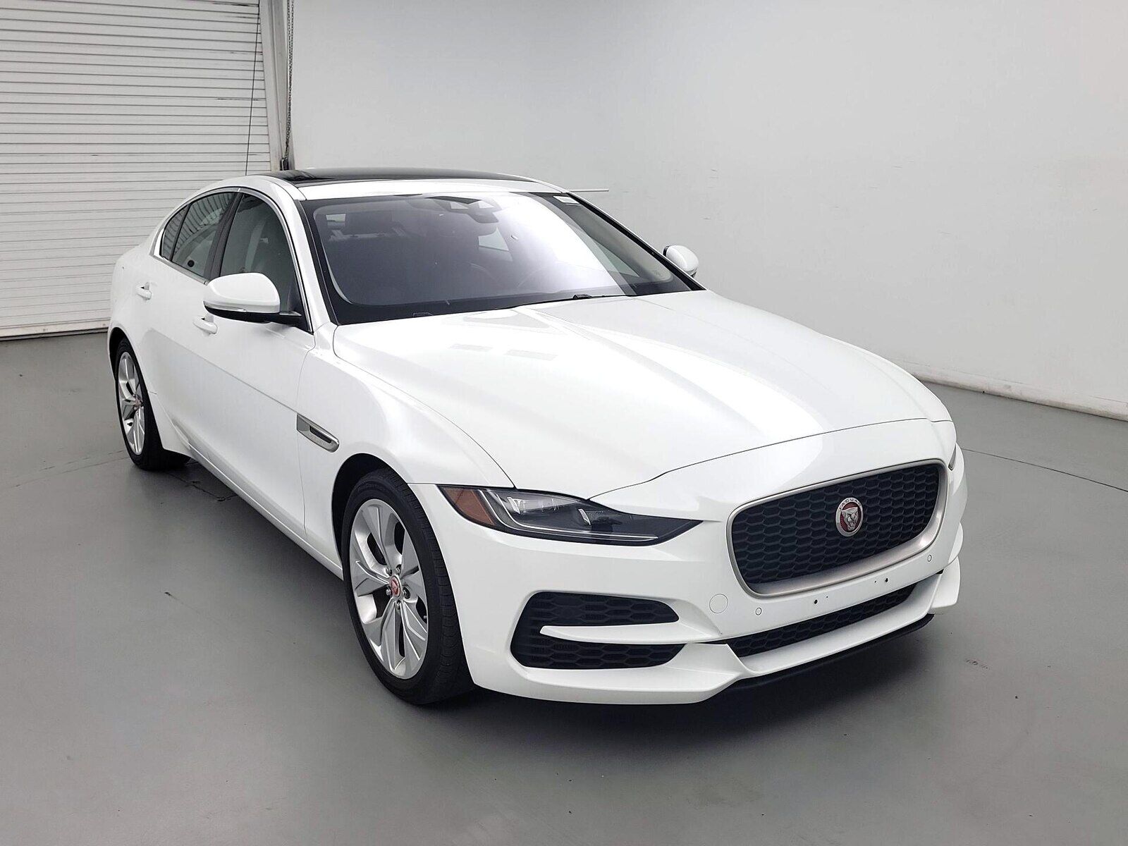 2020 JAGUAR XE