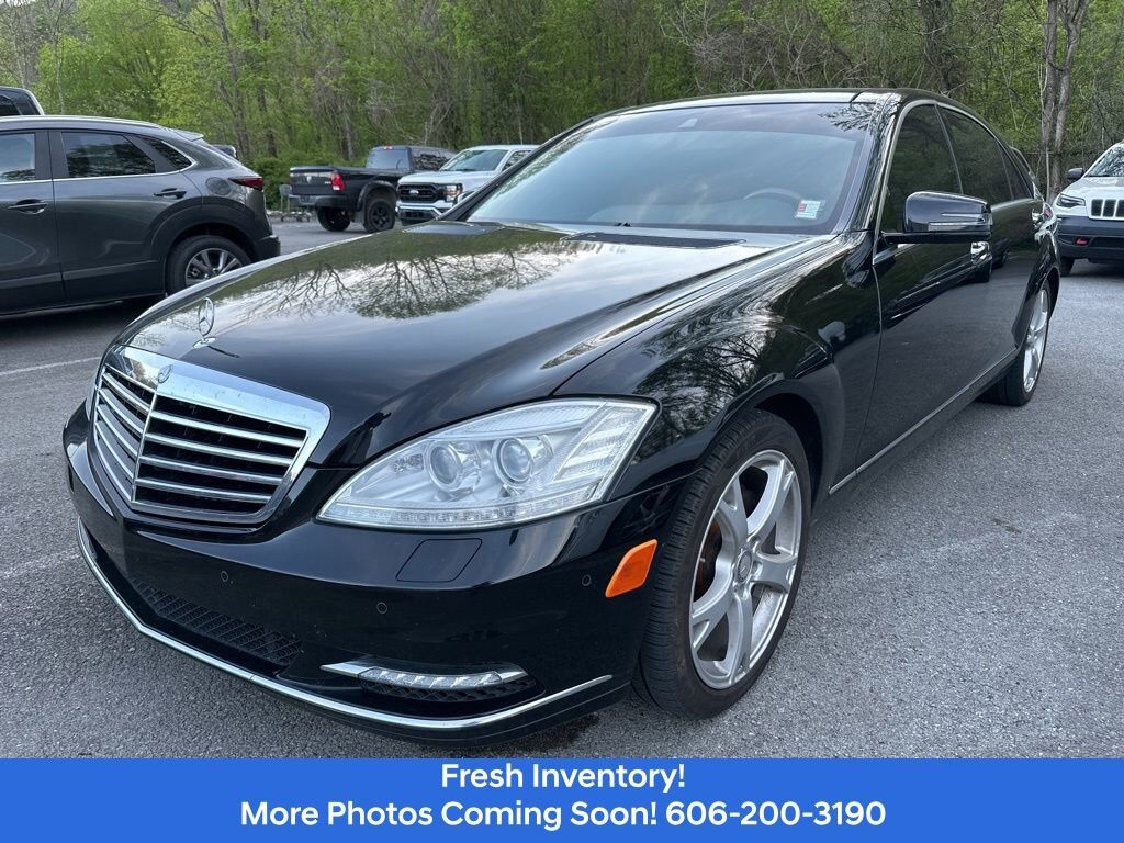 2013 MERCEDES-BENZ S-Class
