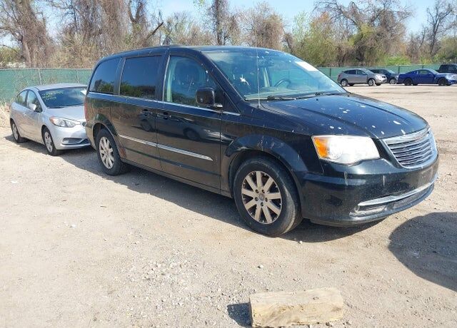 2014 CHRYSLER Town and Country