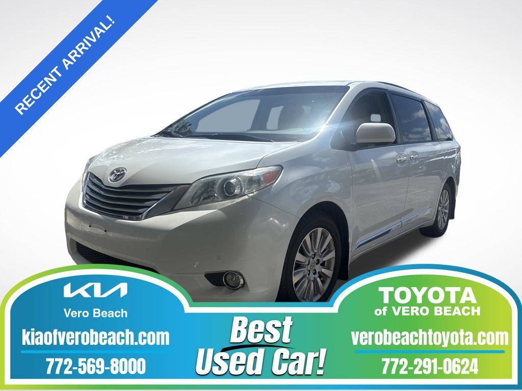 2012 TOYOTA Sienna