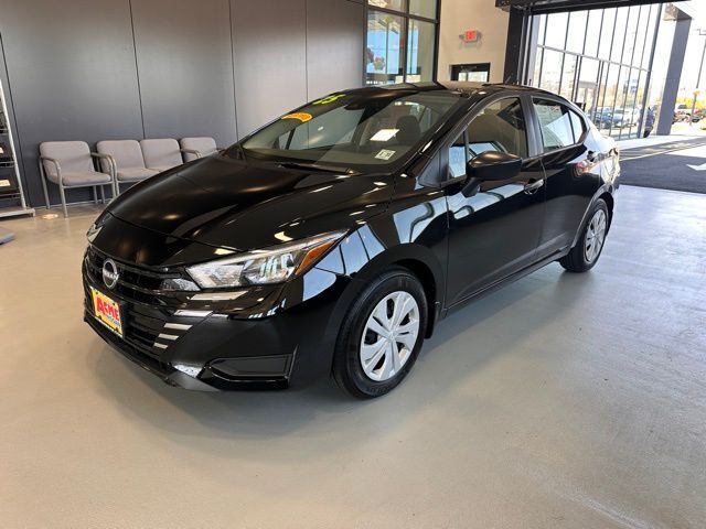 2025 NISSAN Versa