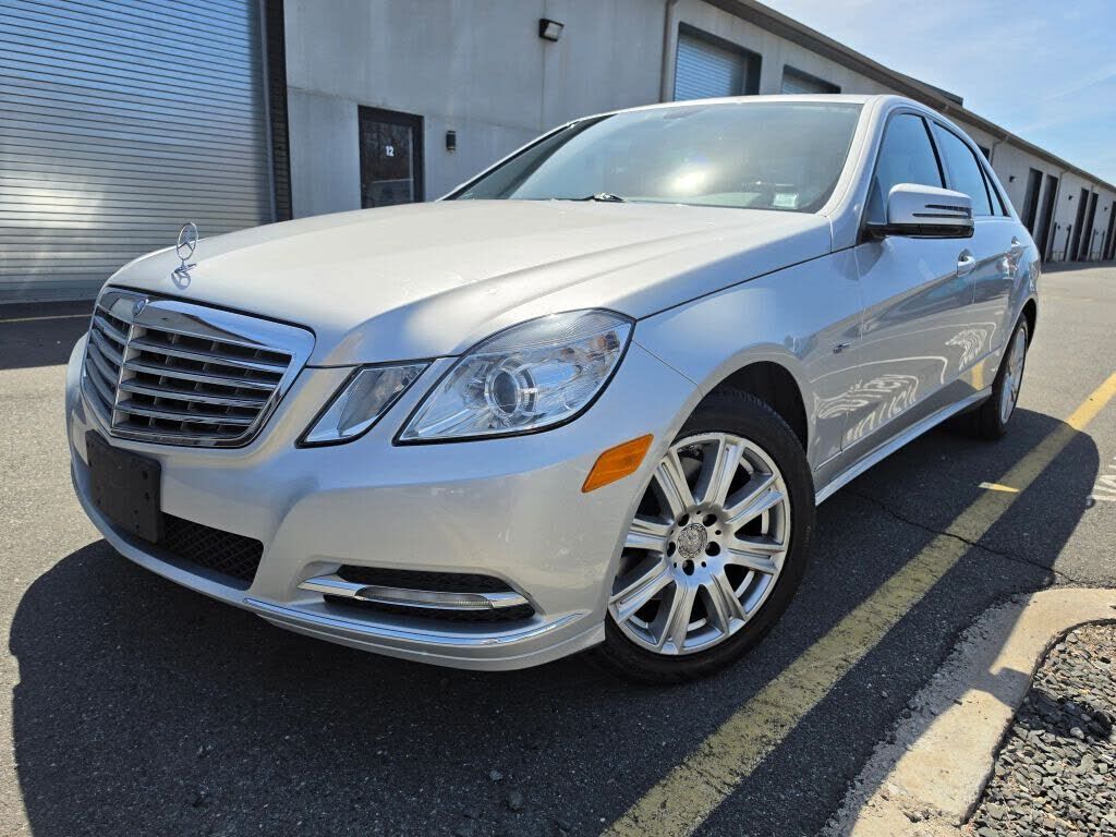 2012 MERCEDES-BENZ E-Class