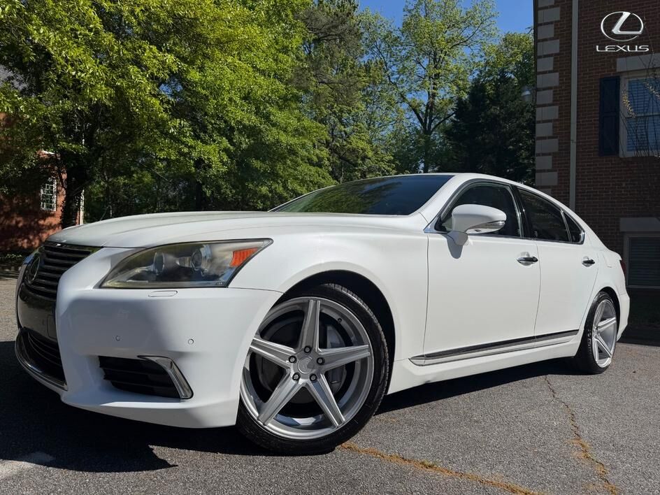 2013 LEXUS LS