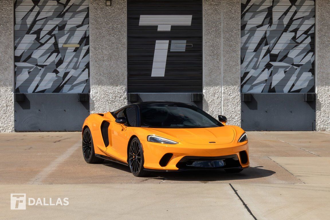 2023 MCLAREN GT