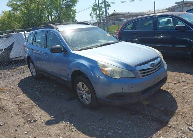 2010 SUBARU Outback