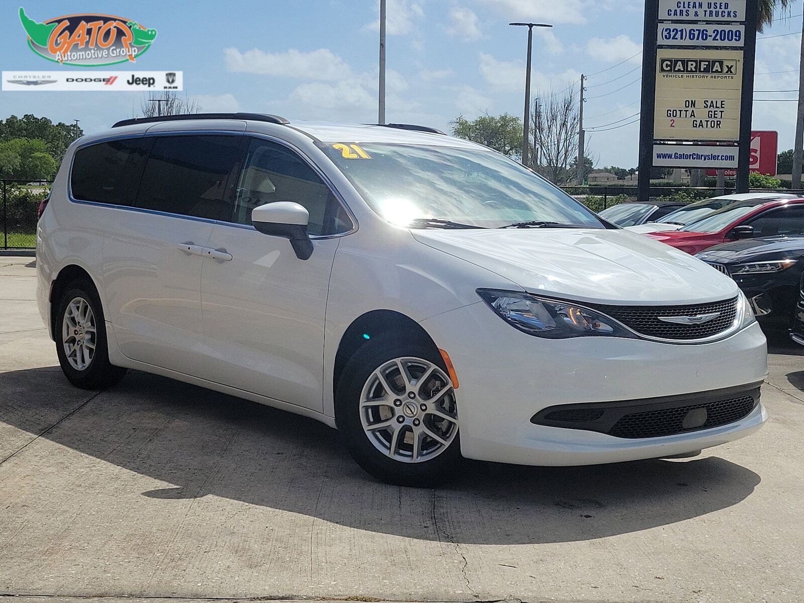 2021 CHRYSLER Voyager