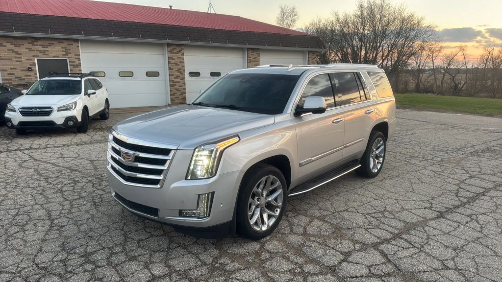 2017 CADILLAC Escalade