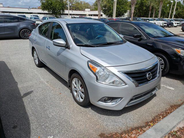 2017 NISSAN Versa