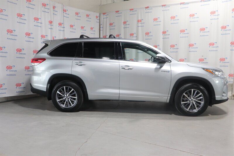 2018 TOYOTA Highlander