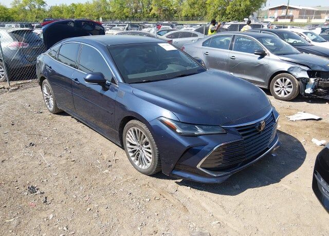 2019 TOYOTA Avalon