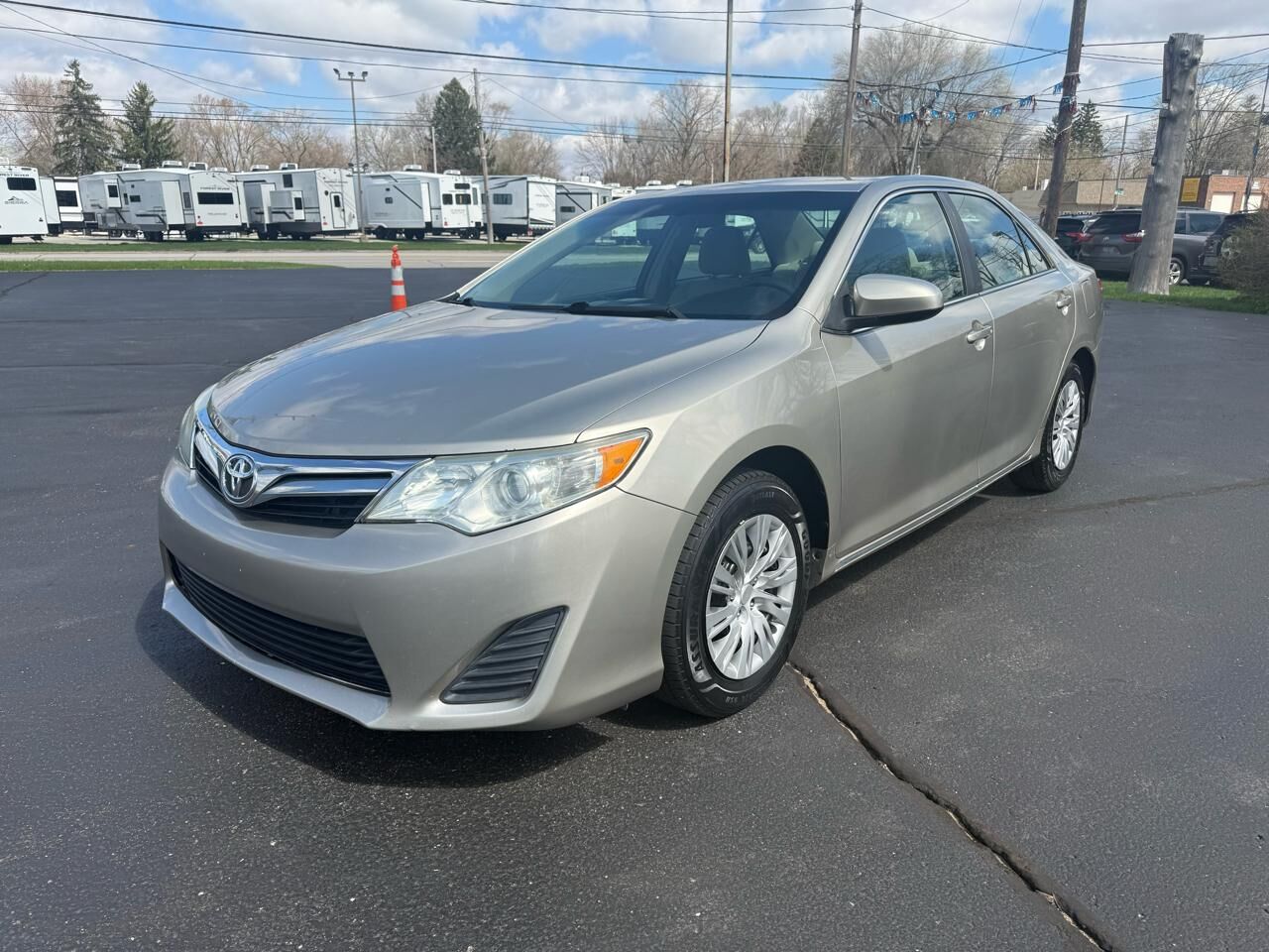 2014 TOYOTA Camry