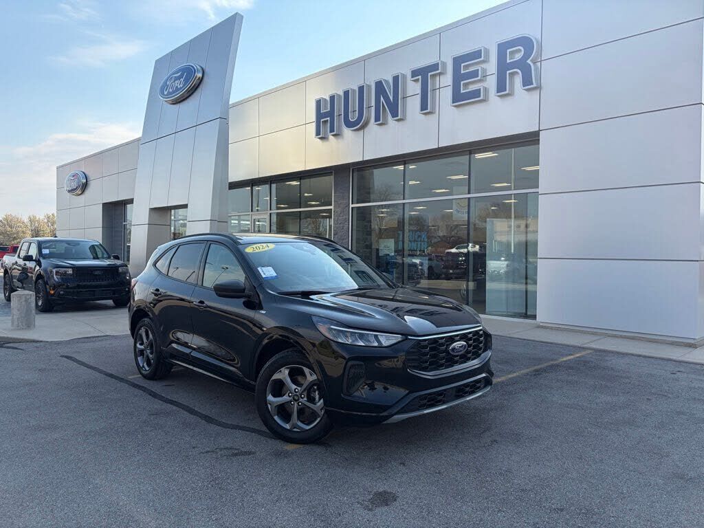2024 FORD Escape