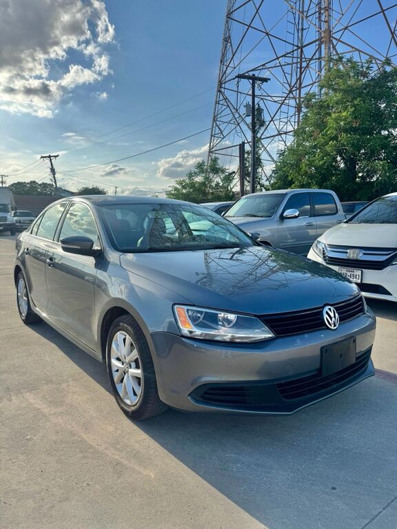 2011 VOLKSWAGEN Jetta