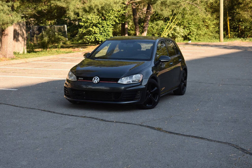 2016 VOLKSWAGEN Golf GTI