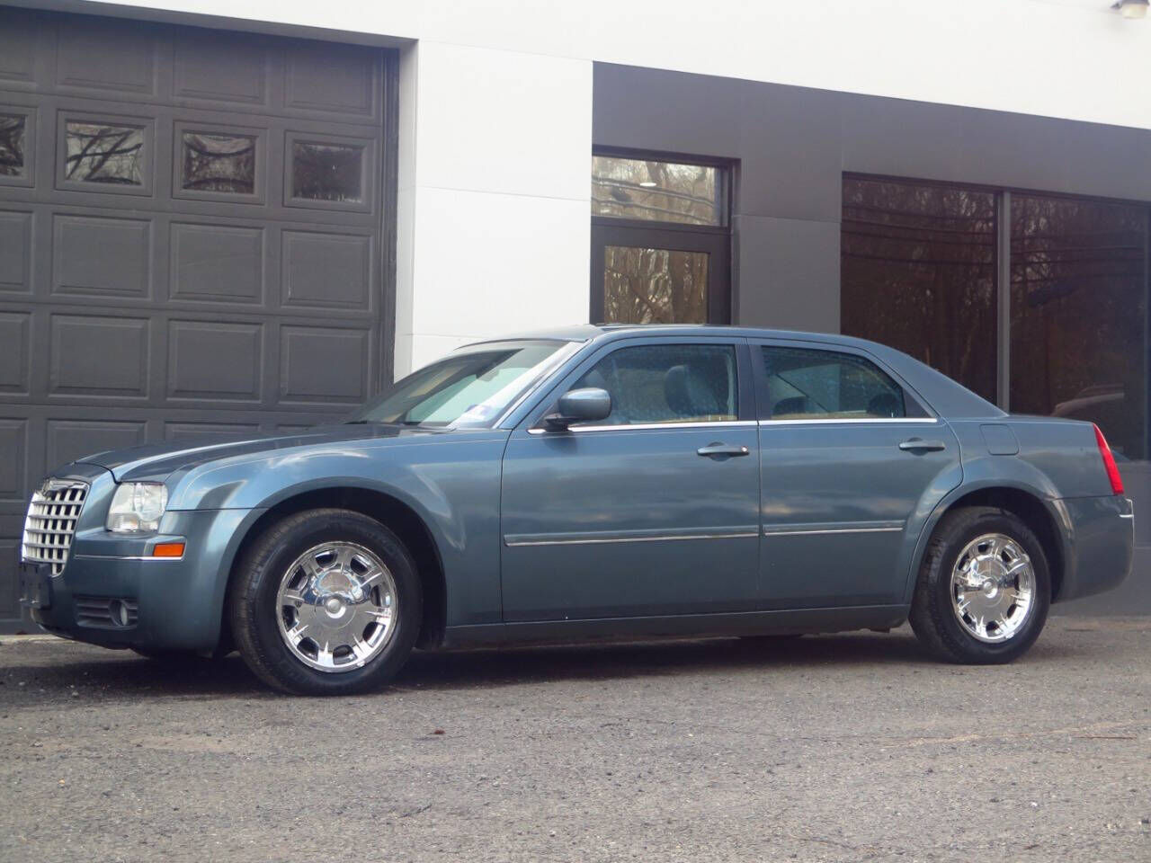 2005 CHRYSLER 300