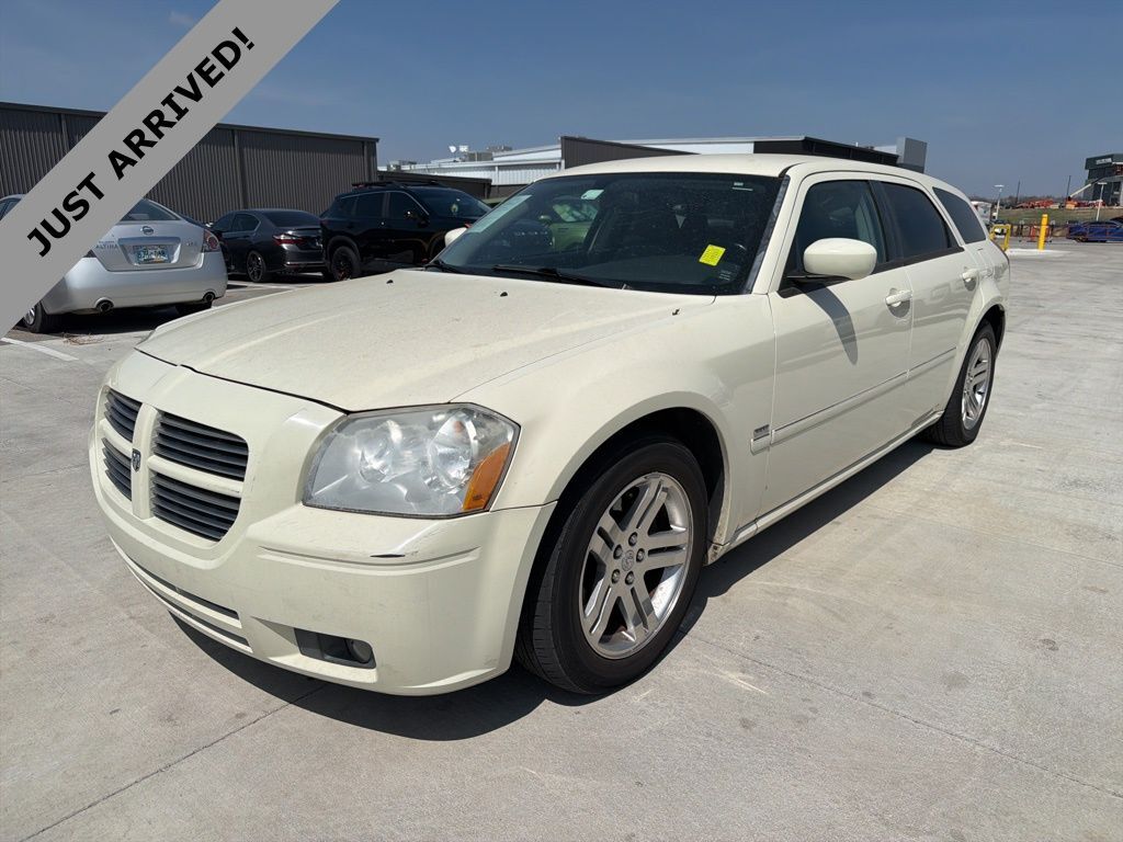 2005 DODGE Magnum