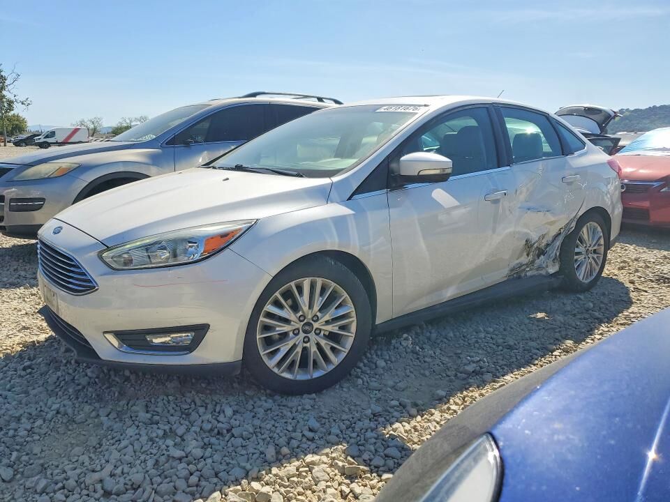 2017 FORD Focus