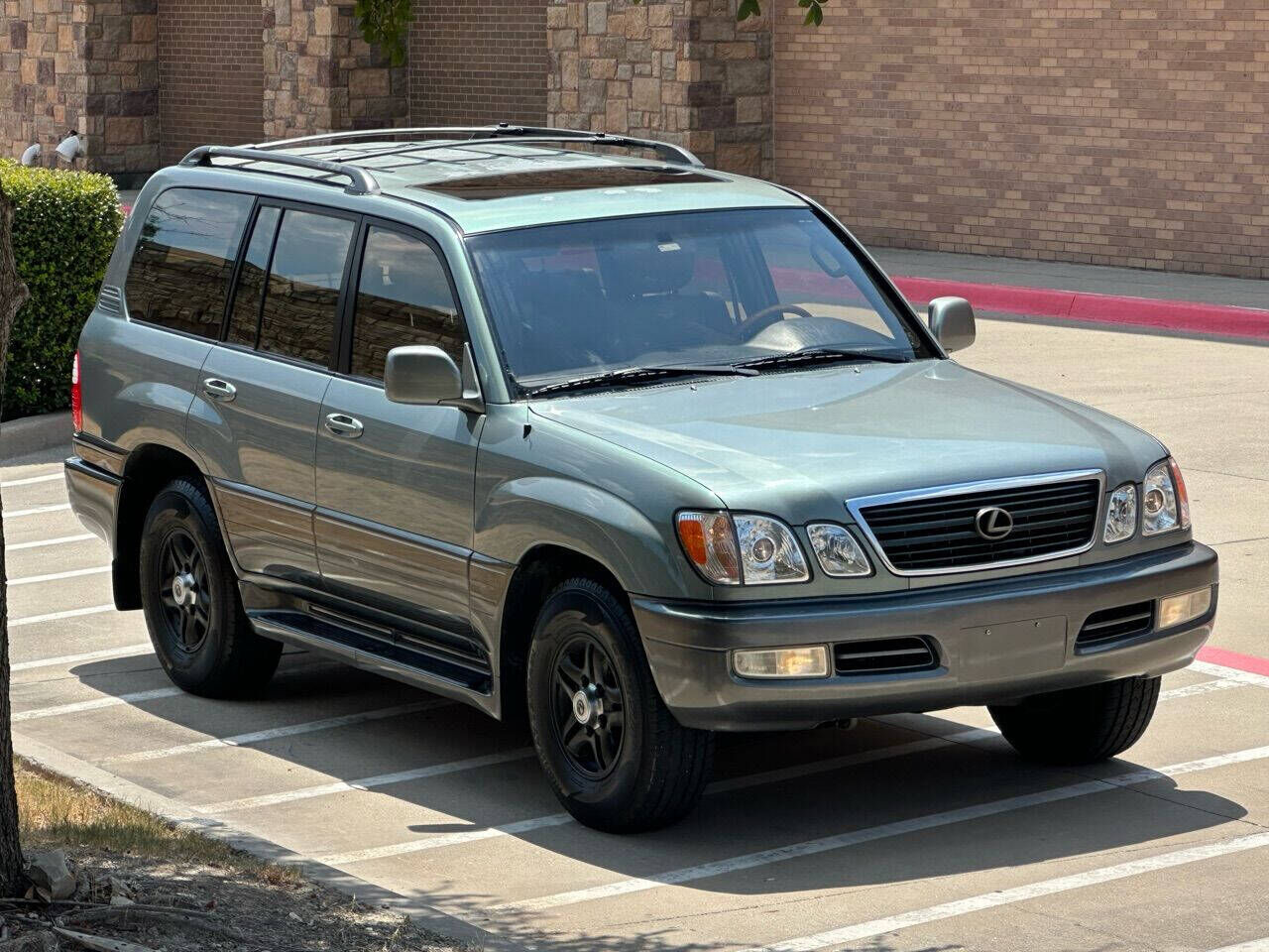 2001 LEXUS LX