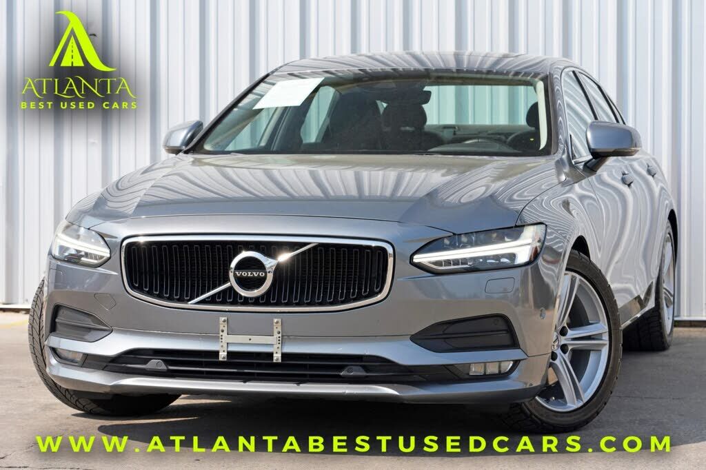 2017 VOLVO S90