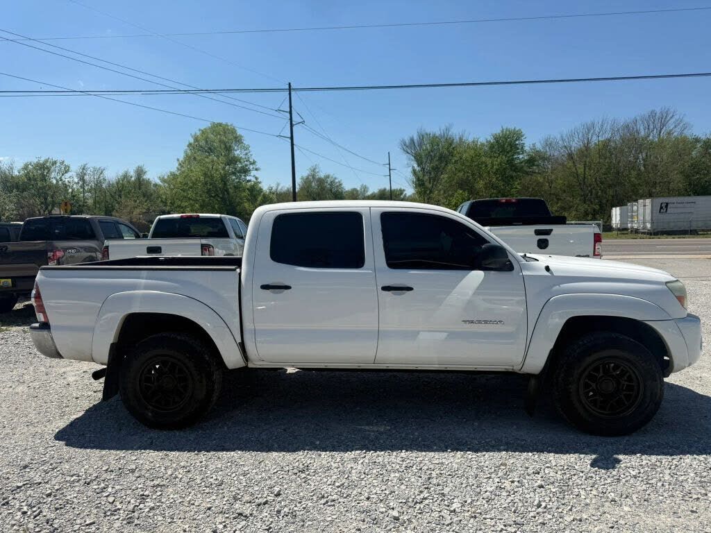 2011 TOYOTA Tacoma