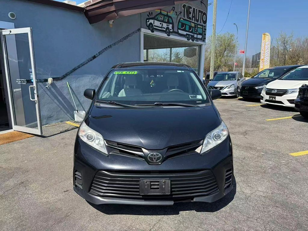 2020 TOYOTA Sienna