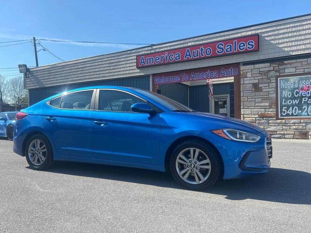 2017 HYUNDAI Elantra