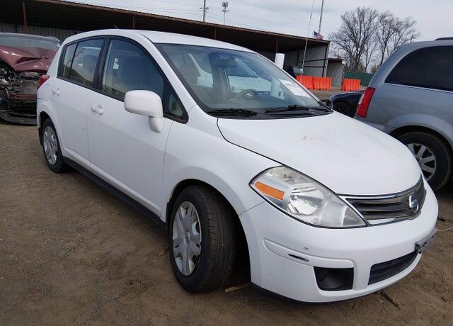 2011 NISSAN Versa