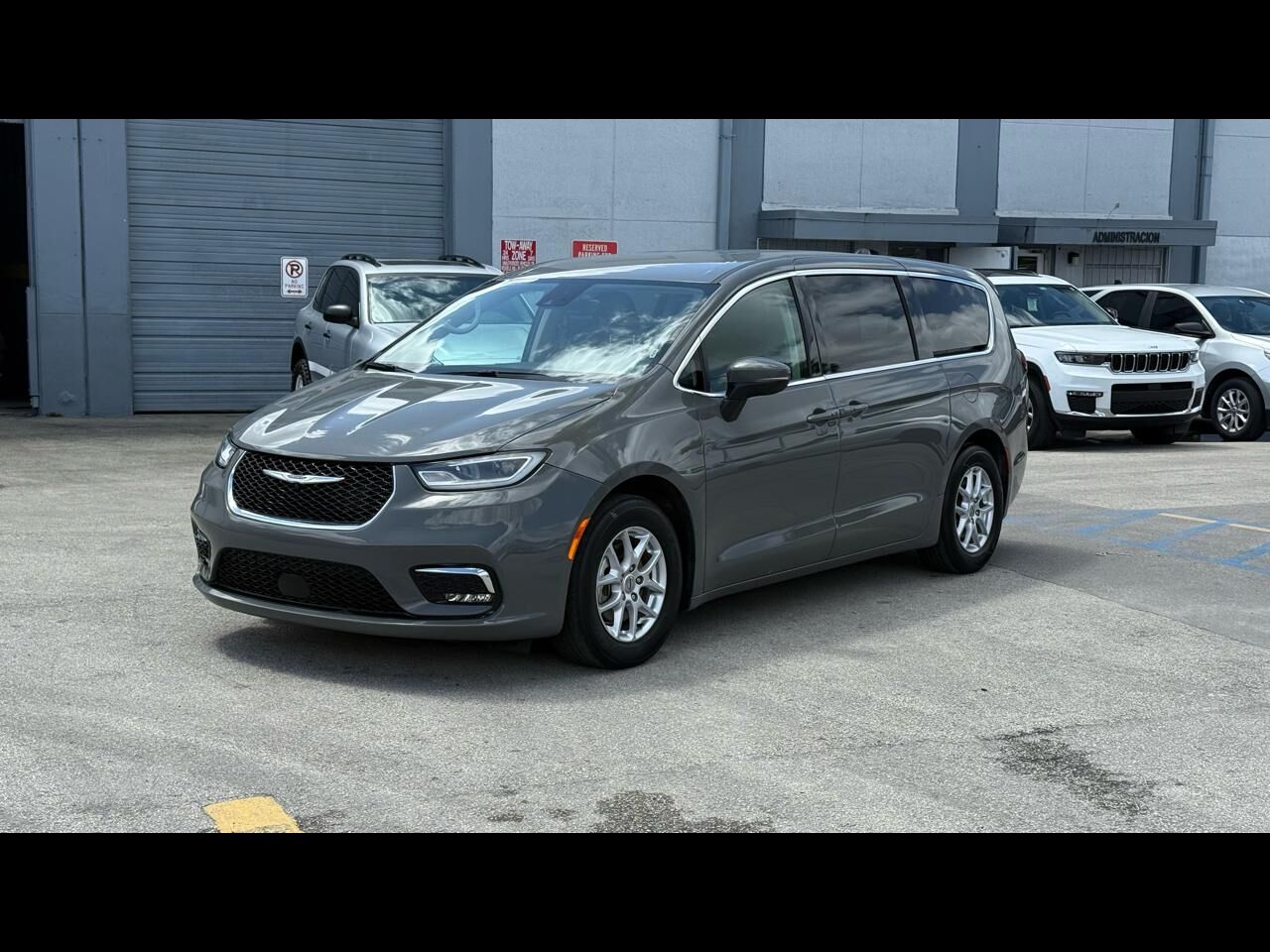 2023 CHRYSLER Pacifica