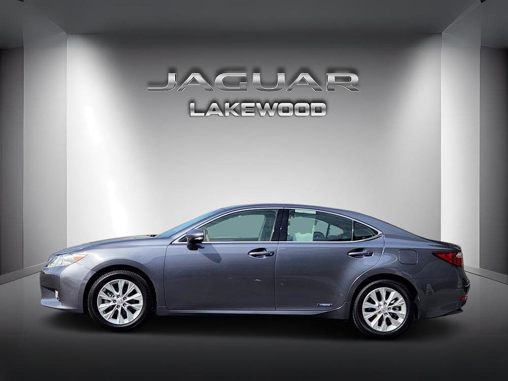2013 LEXUS ES
