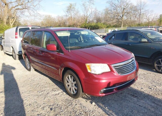 2013 CHRYSLER Town and Country