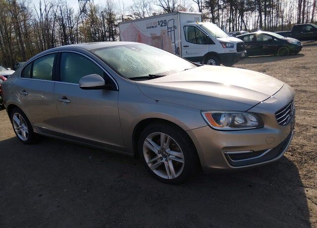 2015 VOLVO S60