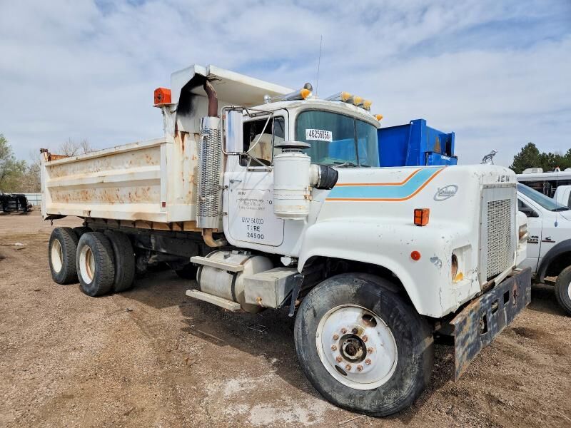 1984 MACK RS