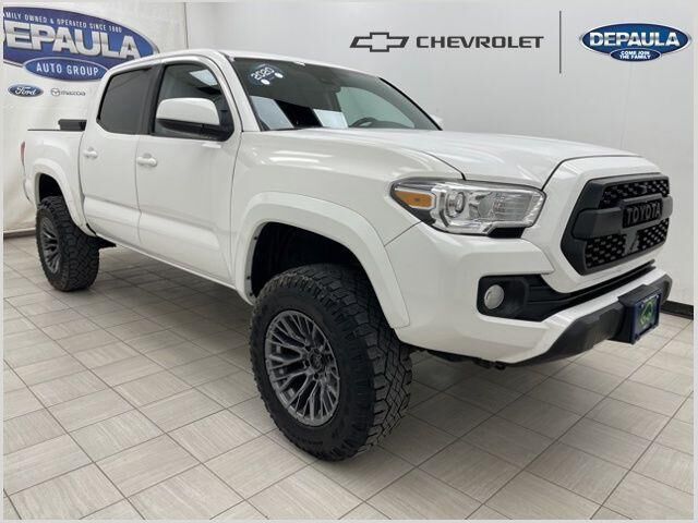2020 TOYOTA Tacoma