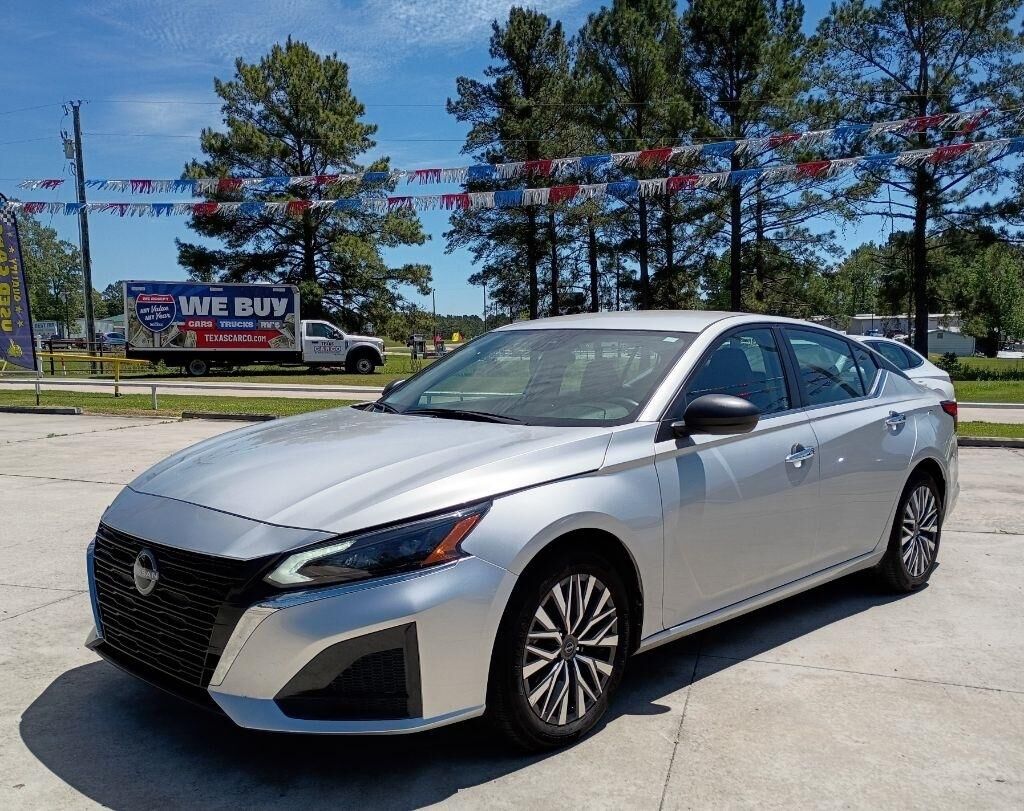2024 NISSAN Altima