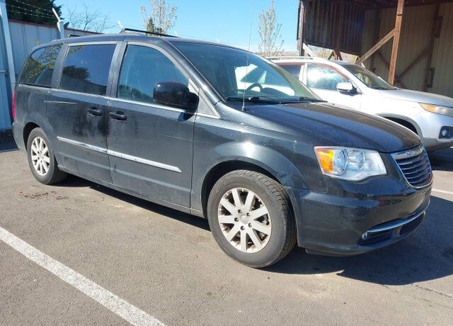 2016 CHRYSLER Town and Country