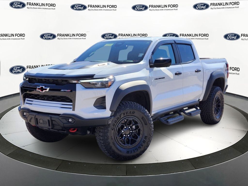 2025 CHEVROLET Colorado