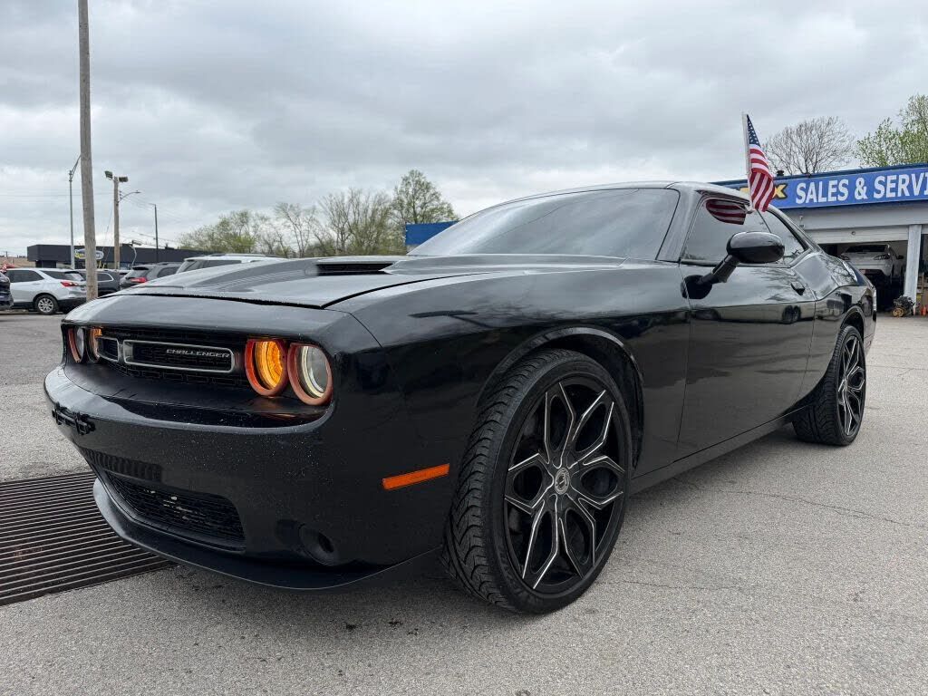 2017 DODGE Challenger