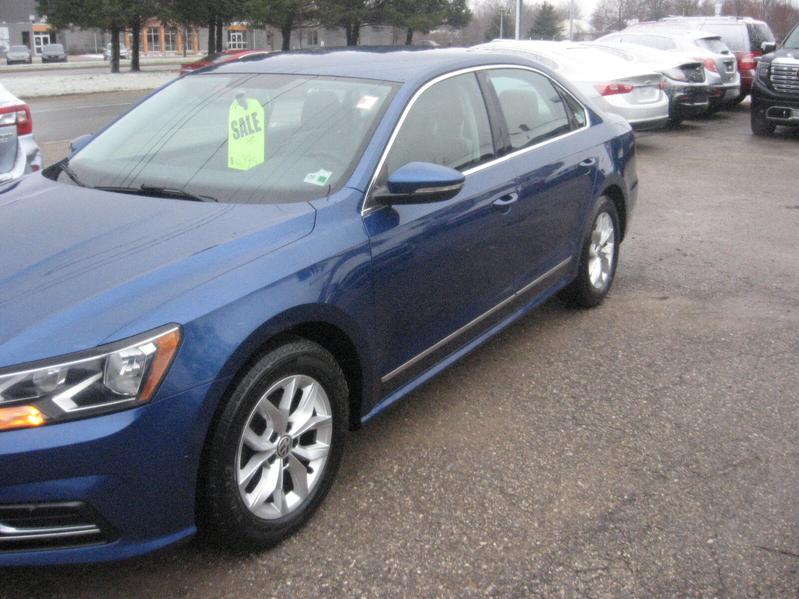 2016 VOLKSWAGEN Passat