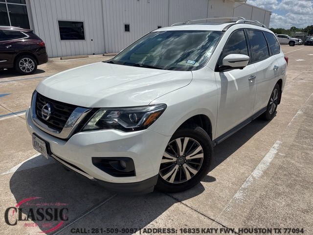 2017 NISSAN Pathfinder