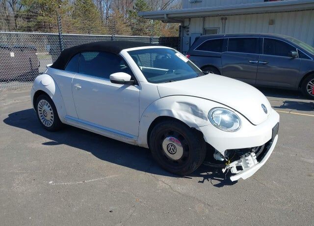 2013 VOLKSWAGEN Beetle