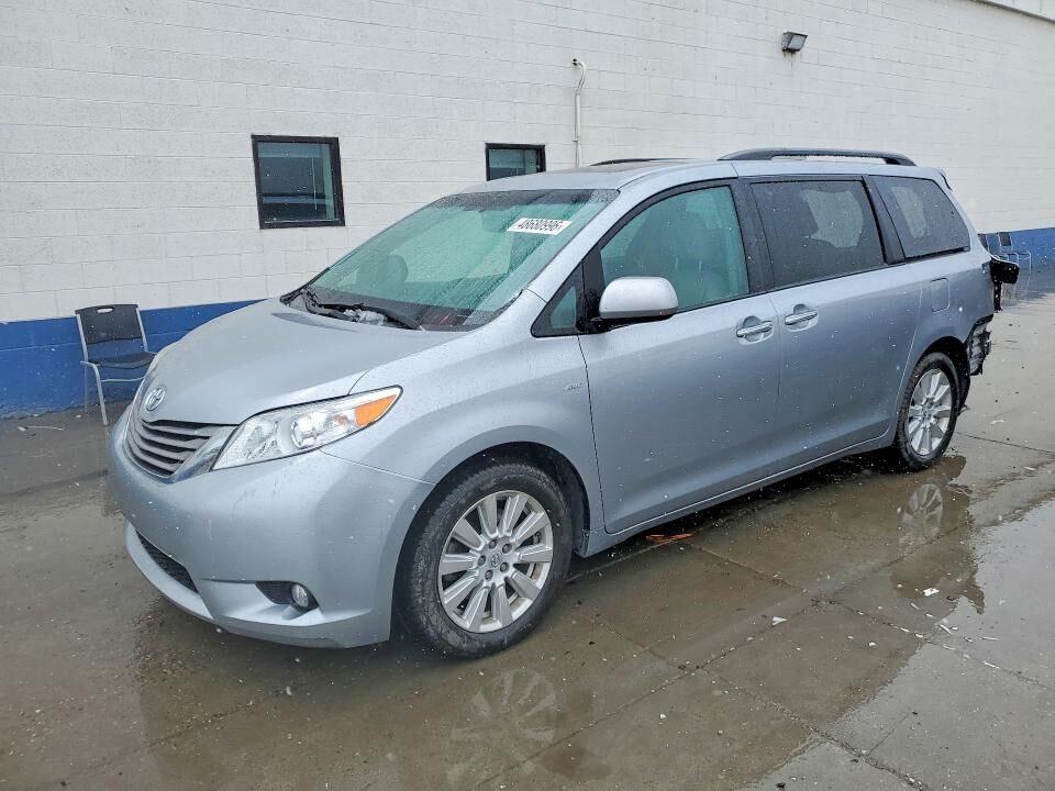 2017 TOYOTA Sienna