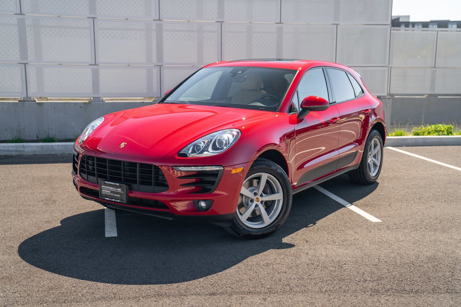 2018 PORSCHE Macan