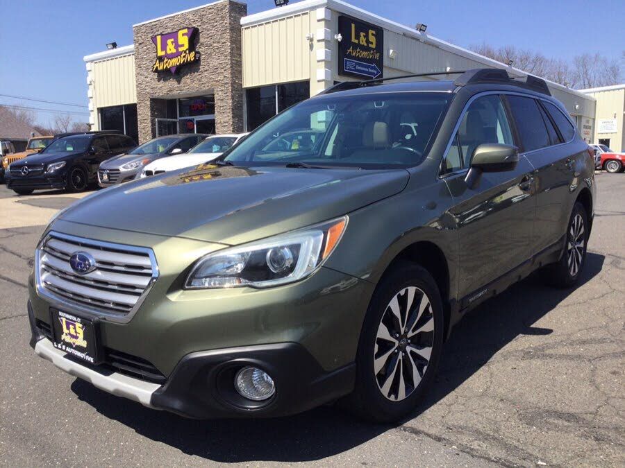 2017 SUBARU Outback