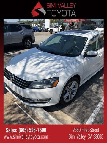 2012 VOLKSWAGEN Passat