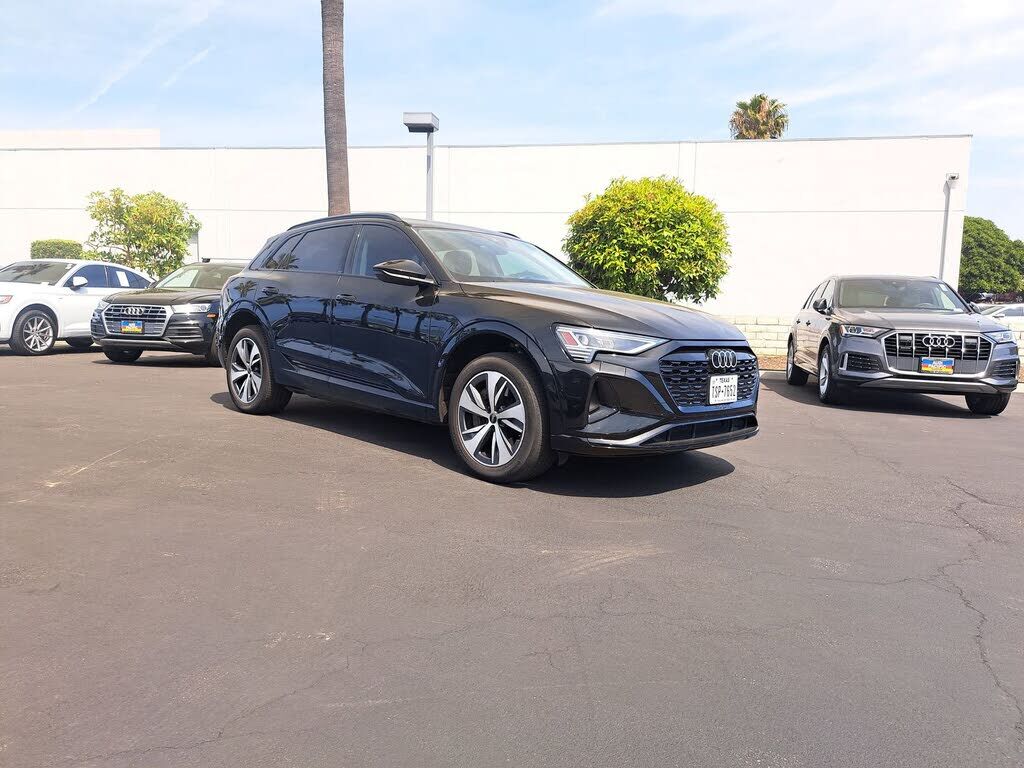 2024 Audi Q8
