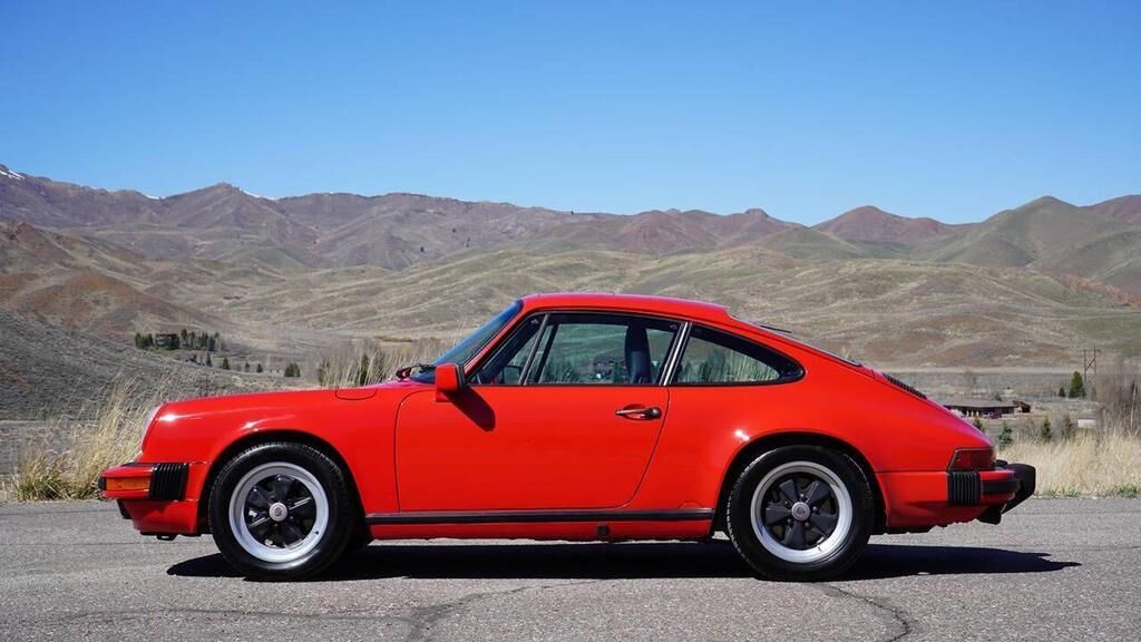 1987 PORSCHE 911