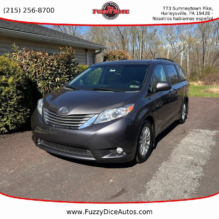 2015 TOYOTA Sienna