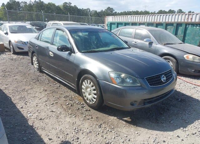 2005 NISSAN Altima