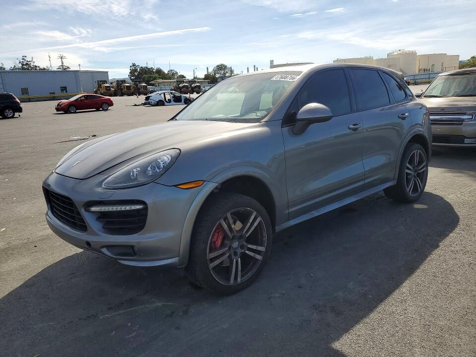 2014 PORSCHE Cayenne