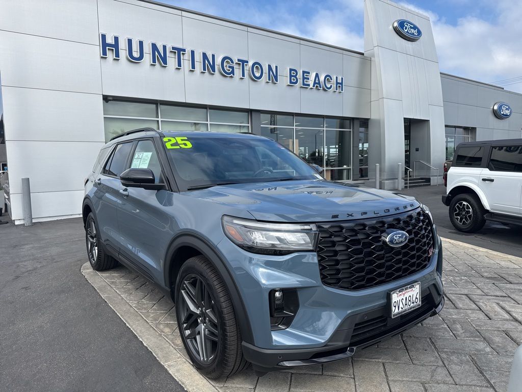2025 FORD Explorer